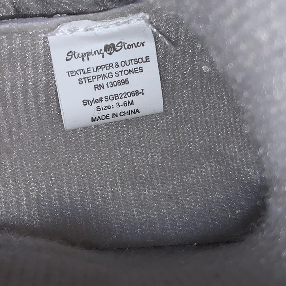 Bundle of 2 faux fur baby booties in size 3-6 months! Gray and Brown in color! - Picture 5 of 5